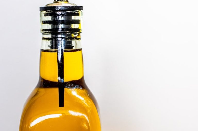 Premium Italian extra virgin olive oil wholesale